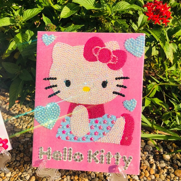 💕Hellokitty DIY Rhinestone frame 💕 - Picture 2 of 3